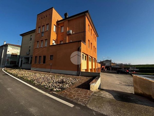 appartamento in vendita a Borgo Virgilio in zona Virgilio