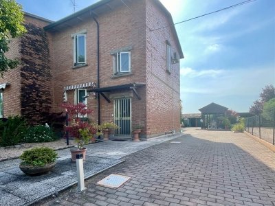 casa indipendente in vendita a Borgo Virgilio in zona Virgilio