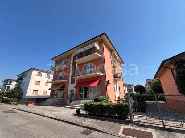 appartamento in vendita a Borgo Virgilio in zona Virgilio