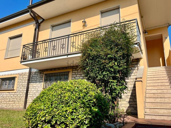 casa indipendente in vendita a Borgo Virgilio in zona Virgilio