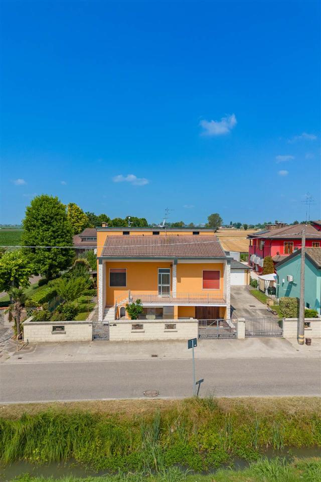 casa indipendente in vendita a Borgo Virgilio in zona Virgilio