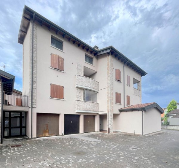 appartamento in vendita a Borgo Virgilio in zona Virgilio