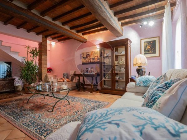 appartamento in vendita a Borgo Virgilio in zona Virgilio