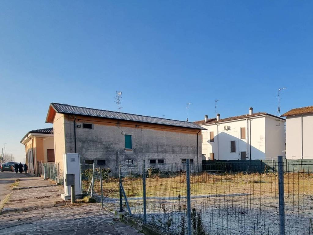 appartamento in vendita a Borgo Virgilio in zona Virgilio