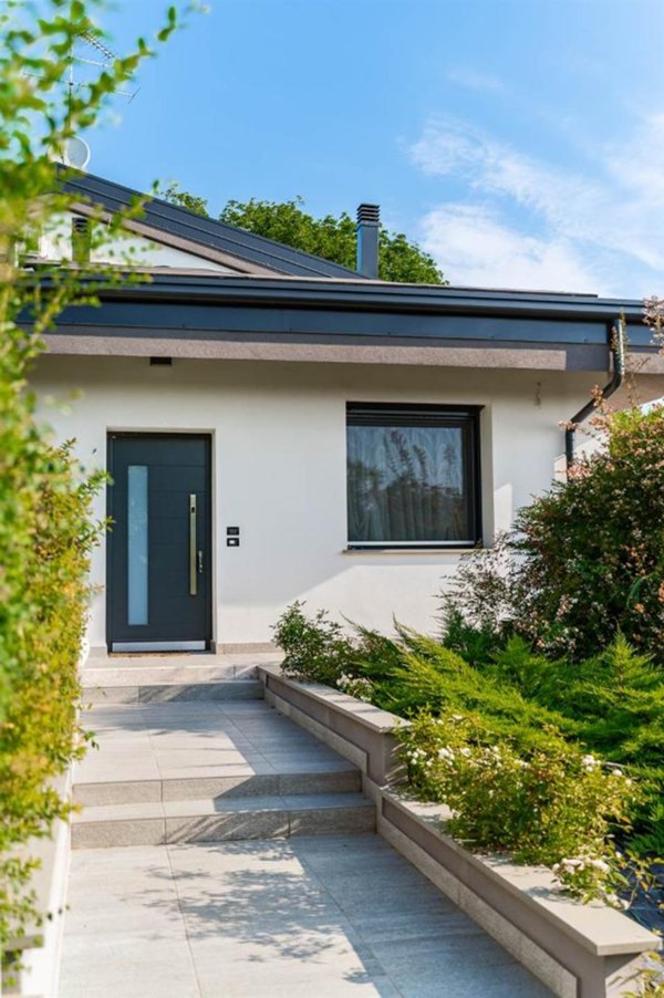 casa indipendente in vendita a Borgo Virgilio in zona Virgilio