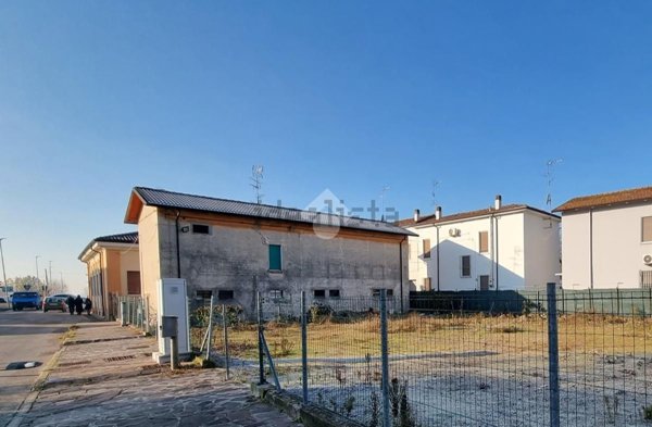 appartamento in vendita a Borgo Virgilio in zona Virgilio