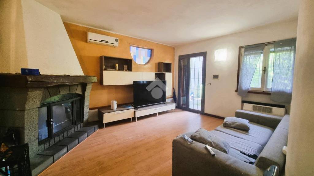 appartamento in vendita a Borgo Virgilio in zona Virgilio