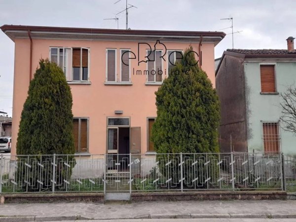 casa indipendente in vendita a Borgo Virgilio in zona Virgilio
