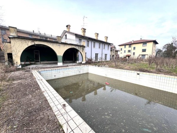villa in vendita a Borgo Virgilio in zona Virgilio