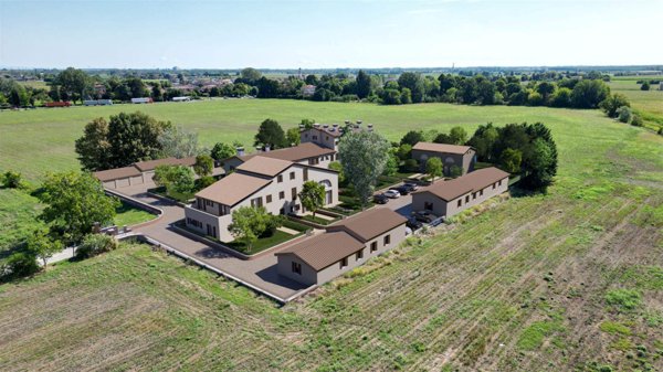 appartamento in vendita a Borgo Virgilio in zona Virgilio