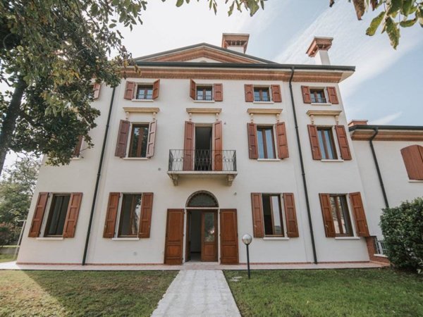 appartamento in vendita a Borgo Virgilio in zona Virgilio