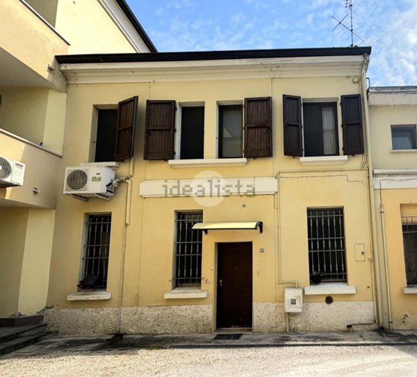 casa indipendente in vendita a Borgo Virgilio in zona Virgilio