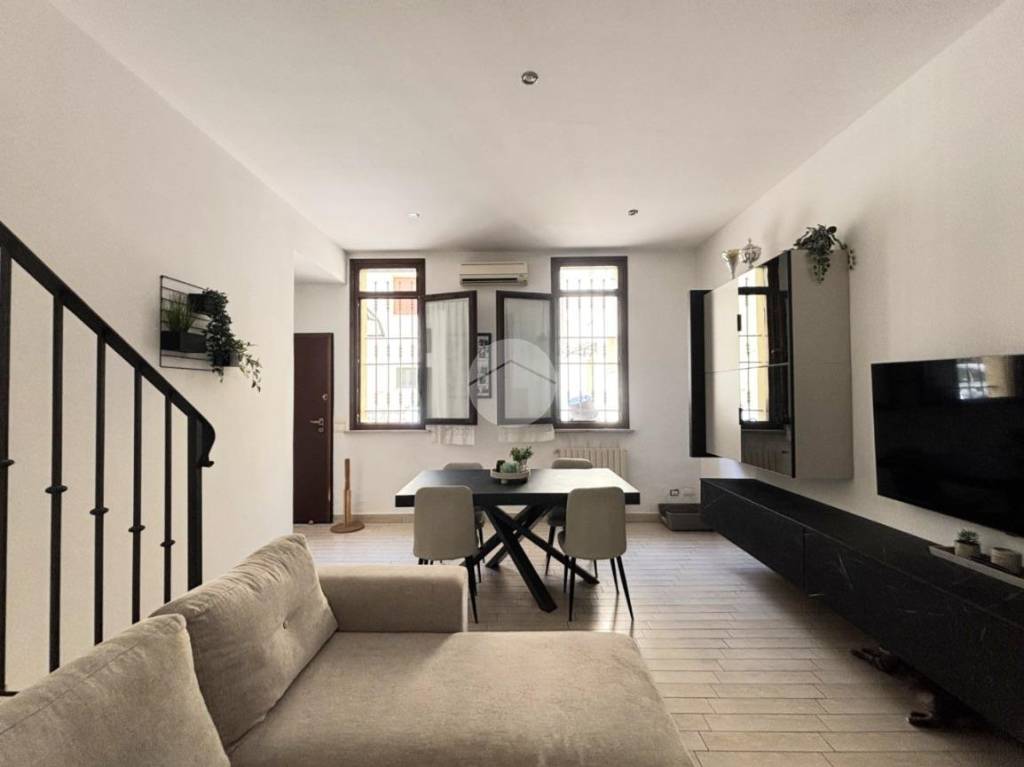 casa indipendente in vendita a Borgo Virgilio in zona Virgilio