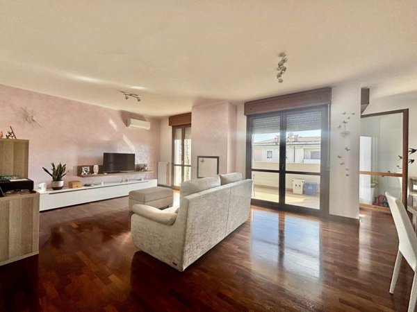 appartamento in vendita a Borgo Virgilio in zona Virgilio