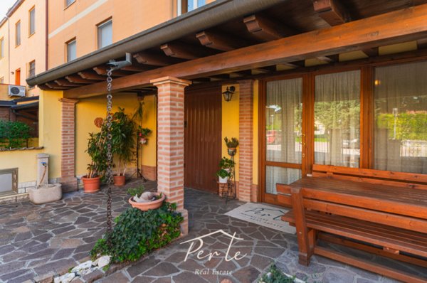 casa indipendente in vendita a Borgo Virgilio in zona Virgilio