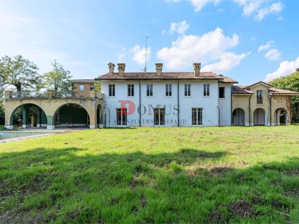 casa indipendente in vendita a Borgo Virgilio in zona Virgilio