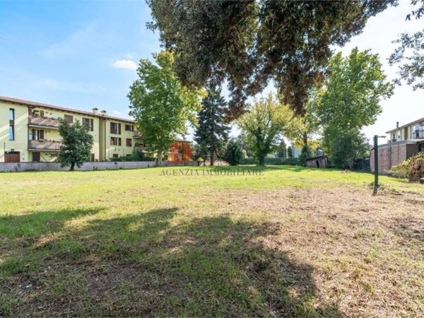 terreno agricolo in vendita a Borgo Virgilio in zona Virgilio