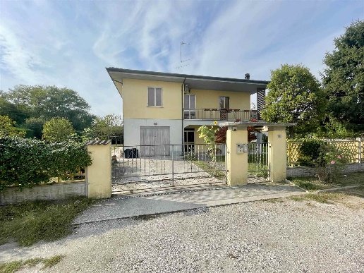 casa indipendente in vendita a Borgo Virgilio in zona Virgilio