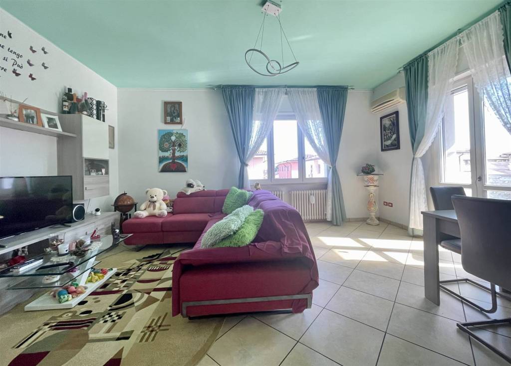 appartamento in vendita a Borgo Virgilio in zona Virgilio