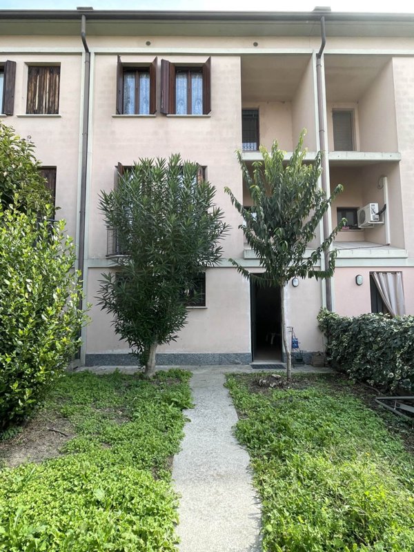 casa indipendente in vendita a Borgo Virgilio in zona Virgilio
