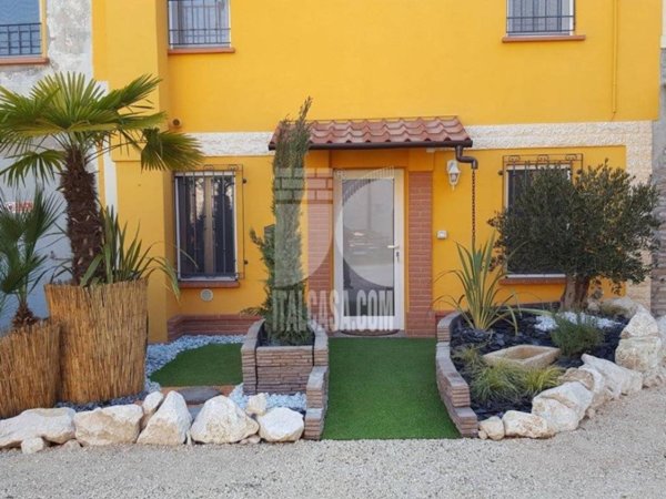 casa indipendente in vendita a Borgo Virgilio in zona Scorzarolo