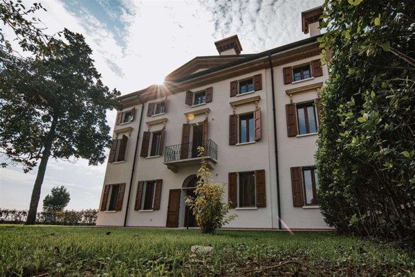 appartamento in vendita a Borgo Virgilio in zona Virgilio