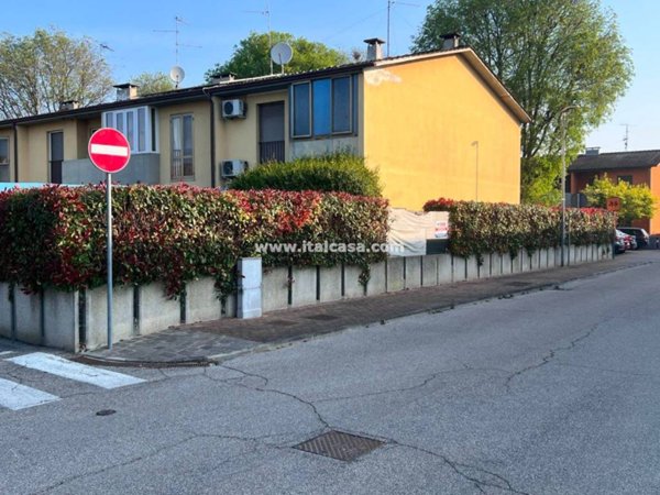 casa indipendente in vendita a Borgo Virgilio in zona Virgilio