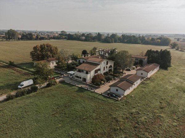 appartamento in vendita a Borgo Virgilio in zona Virgilio