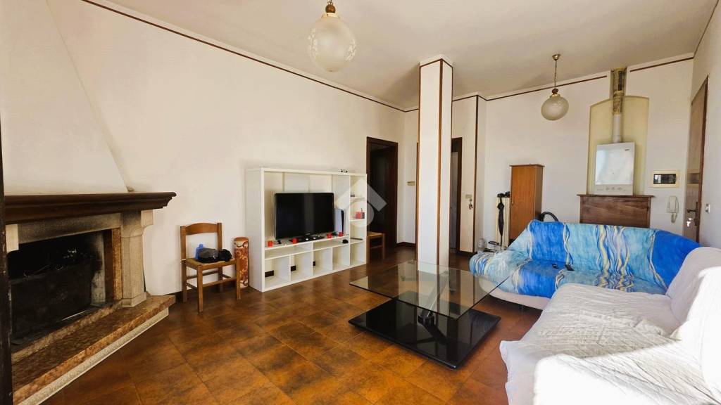 appartamento in vendita a Borgo Virgilio in zona Virgilio