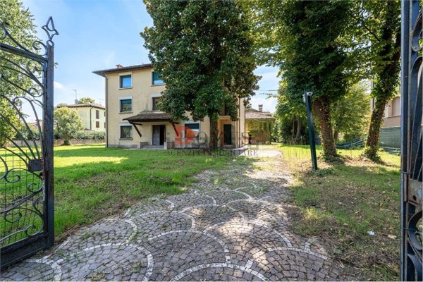 casa indipendente in vendita a Borgo Virgilio in zona Virgilio