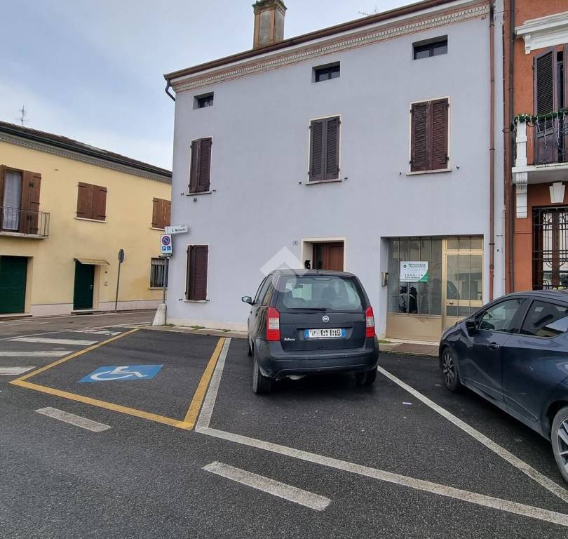 casa indipendente in vendita a Borgo Virgilio in zona Virgilio