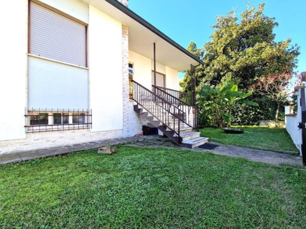 casa indipendente in vendita a Borgo Virgilio in zona Virgilio