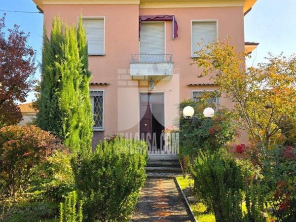 casa indipendente in vendita a Borgo Virgilio in zona Virgilio