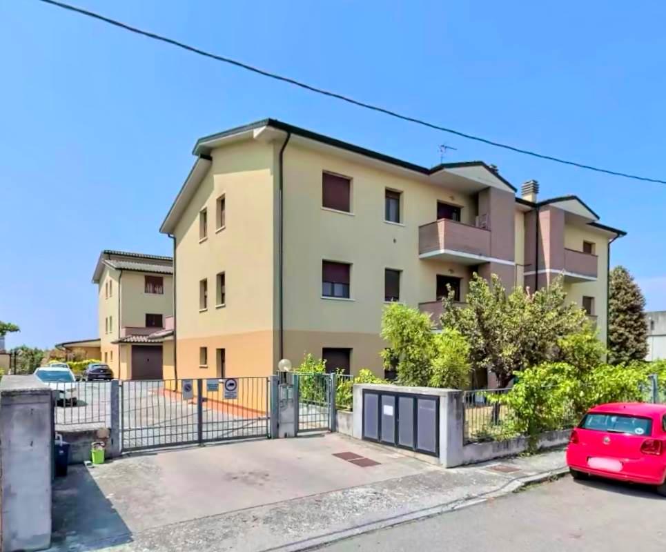 appartamento in vendita a Borgo Virgilio in zona Virgilio