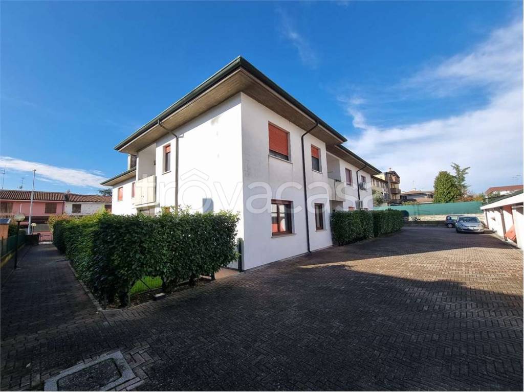 appartamento in vendita a Borgo Virgilio in zona Virgilio