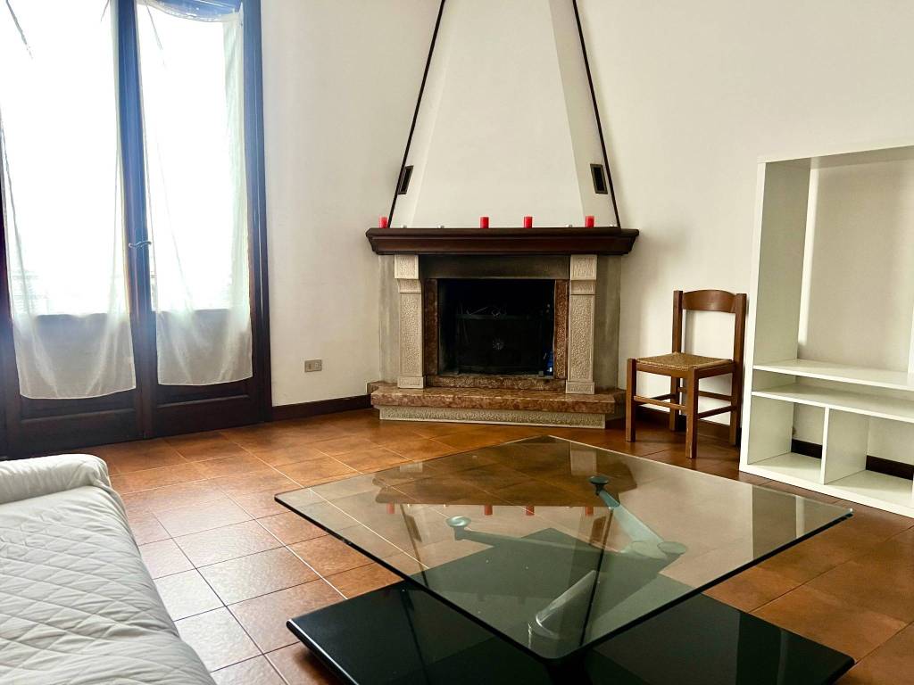 appartamento in vendita a Borgo Virgilio in zona Virgilio