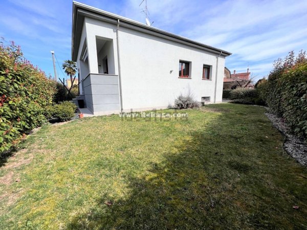 casa indipendente in vendita a Borgo Virgilio in zona Virgilio