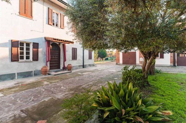 casa indipendente in vendita a Borgo Virgilio in zona Virgilio