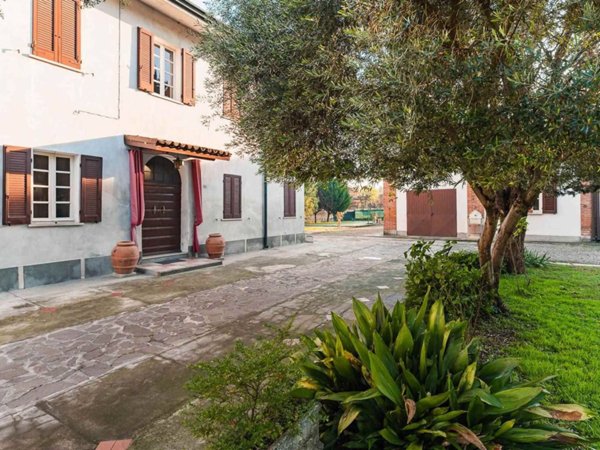 casa indipendente in vendita a Borgo Virgilio in zona Virgilio
