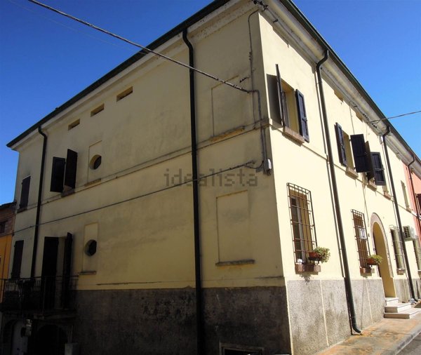casa semindipendente in vendita a Borgo Virgilio in zona Virgilio