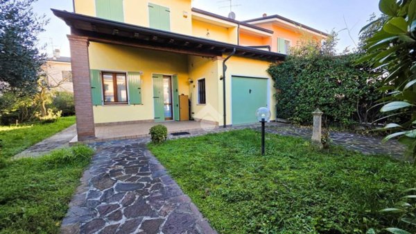 casa indipendente in vendita a Borgo Virgilio in zona Virgilio