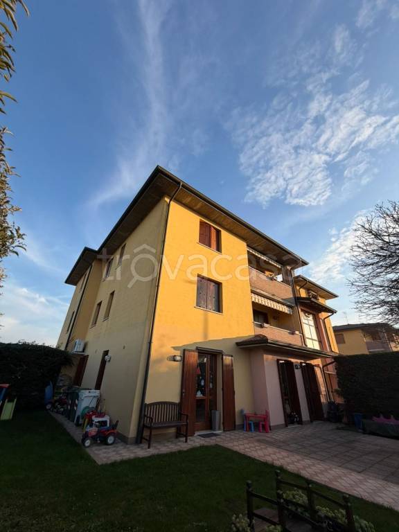 appartamento in vendita a Borgo Virgilio in zona Virgilio