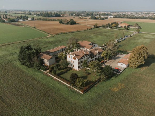 appartamento in vendita a Borgo Virgilio in zona Virgilio