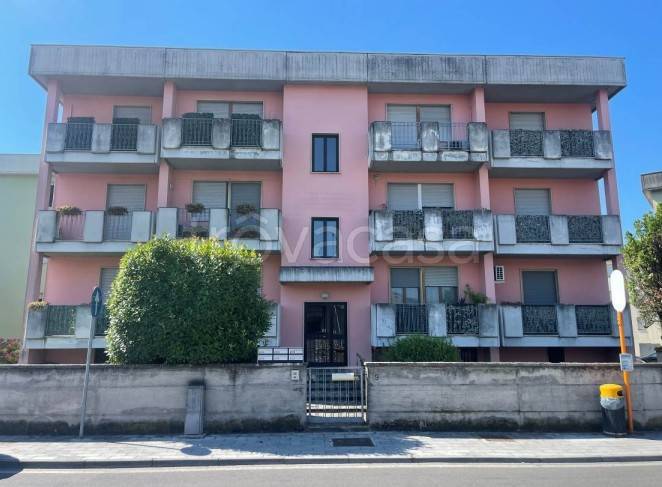 appartamento in vendita a Borgo Virgilio in zona Virgilio