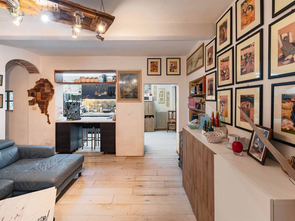 casa semindipendente in vendita a Borgo Virgilio in zona Virgilio