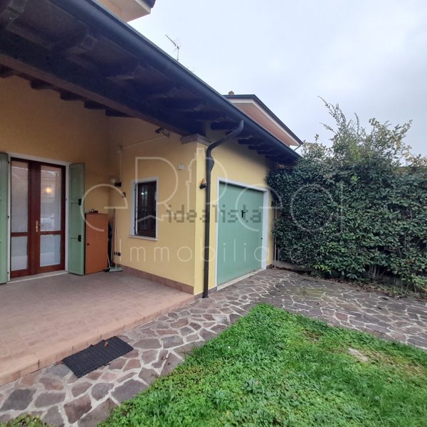 casa indipendente in vendita a Borgo Virgilio in zona Virgilio