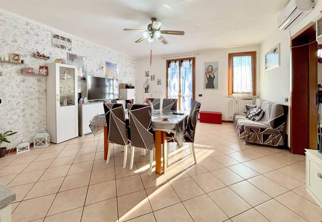 appartamento in vendita a Borgo Virgilio in zona Virgilio