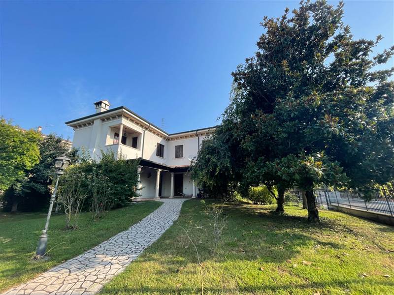 casa indipendente in vendita a Borgo Virgilio in zona Virgilio