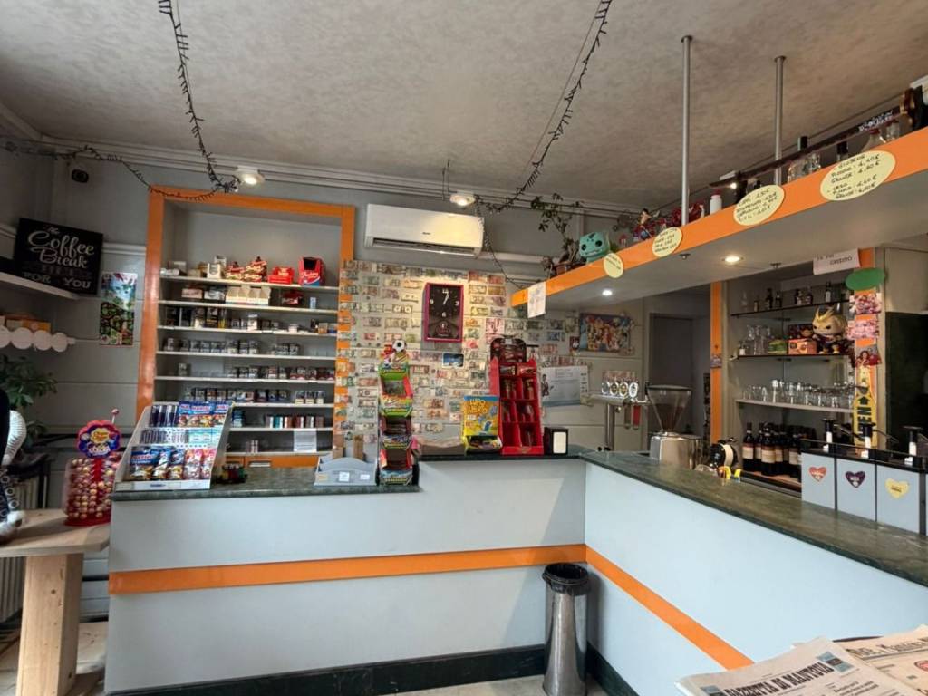 negozio in vendita a Borgo Virgilio in zona Virgilio