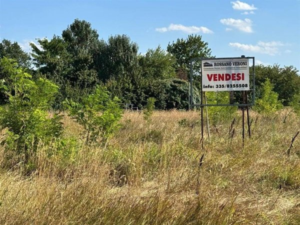 terreno edificabile in vendita a Borgo Virgilio in zona Virgilio